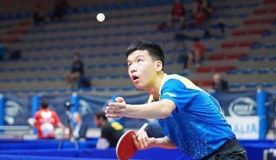 密集防线的 密集防线的